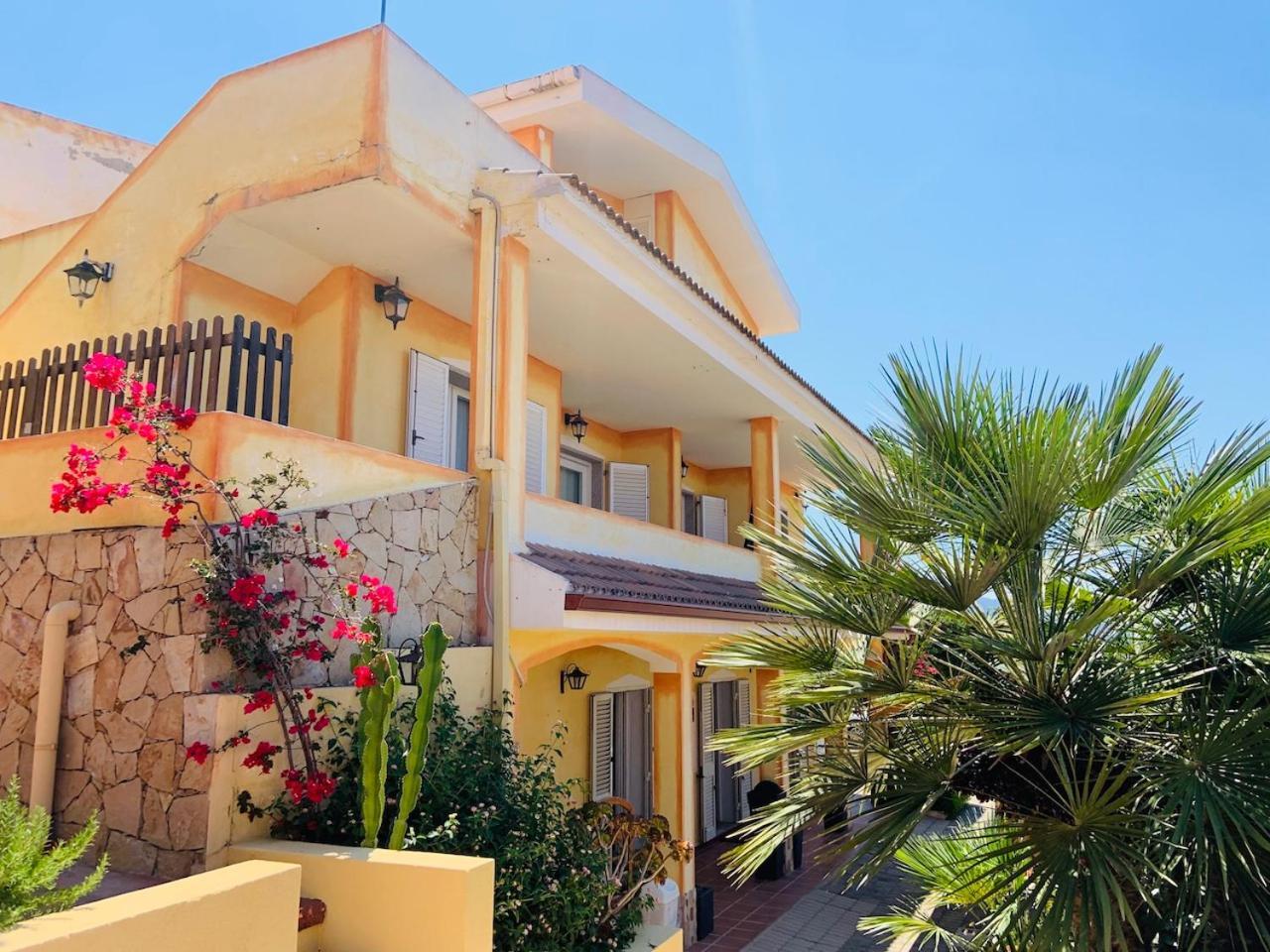 Residence Le Onde Badesi Rum bild